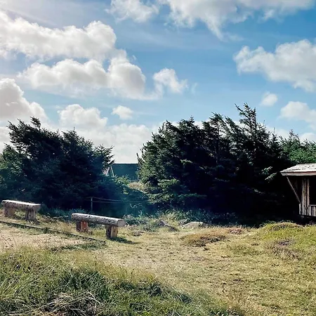 Luxury Pool Retreat By Sea - By Traum Feriehus Harboør