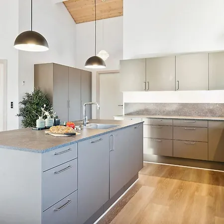 Luxury Pool Retreat By Sea - By Traum * Harboør