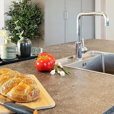 Luxury Pool Retreat By Sea - By Traum * Harboør