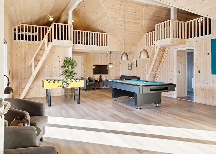 Luxury Pool Retreat By Sea - By Traum Holiday home Harboor